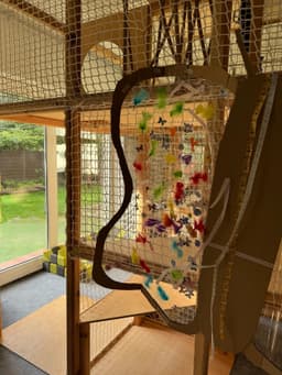 Konstrukcja do zabaw ruchowych w żłobku na Bemowie thumbnail